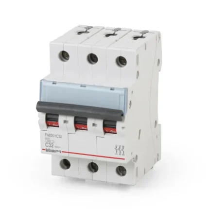 Interruptor termomagnetico 3 x 32 AMP BTICINO